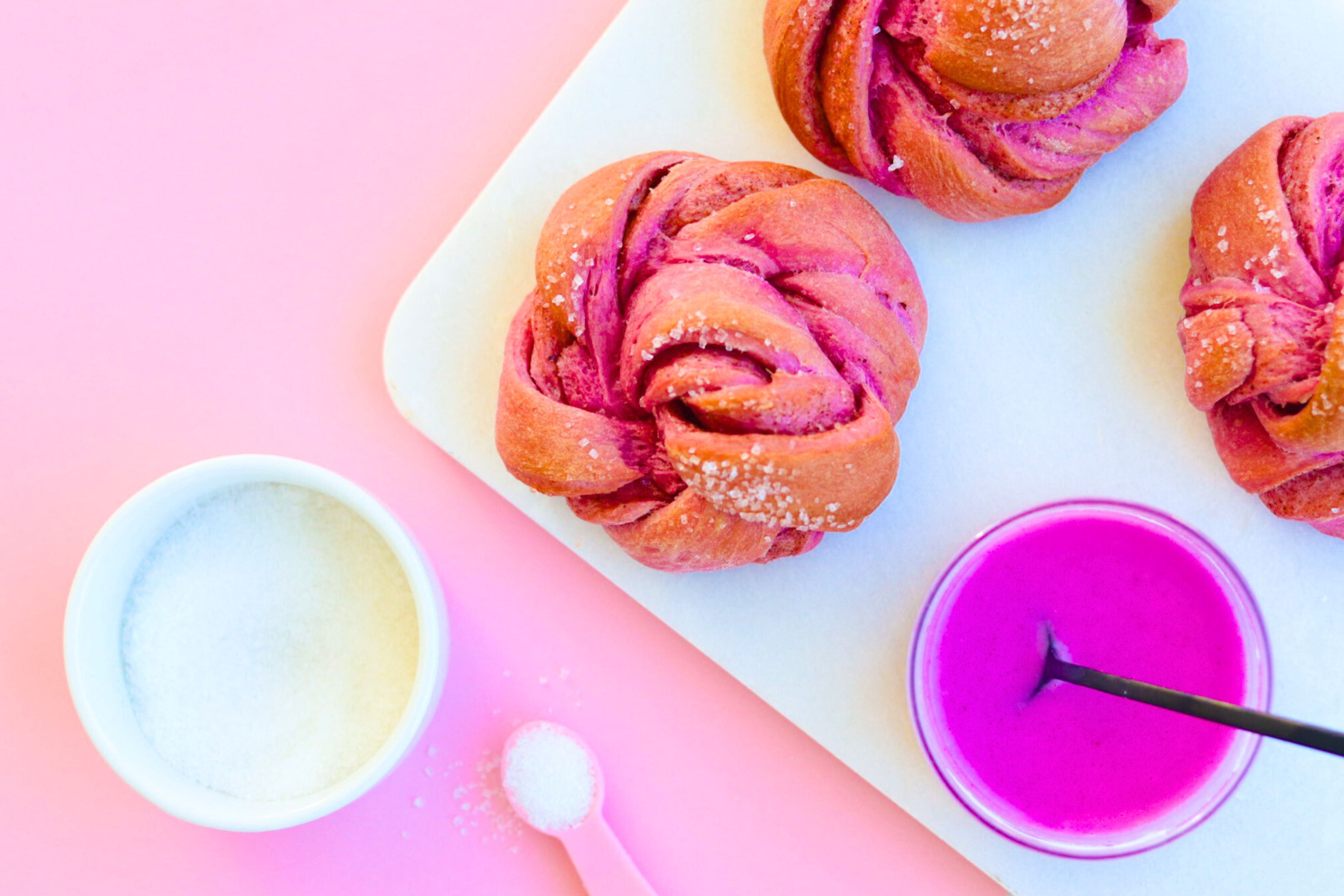 Rosa og lilla kanelsnurrer